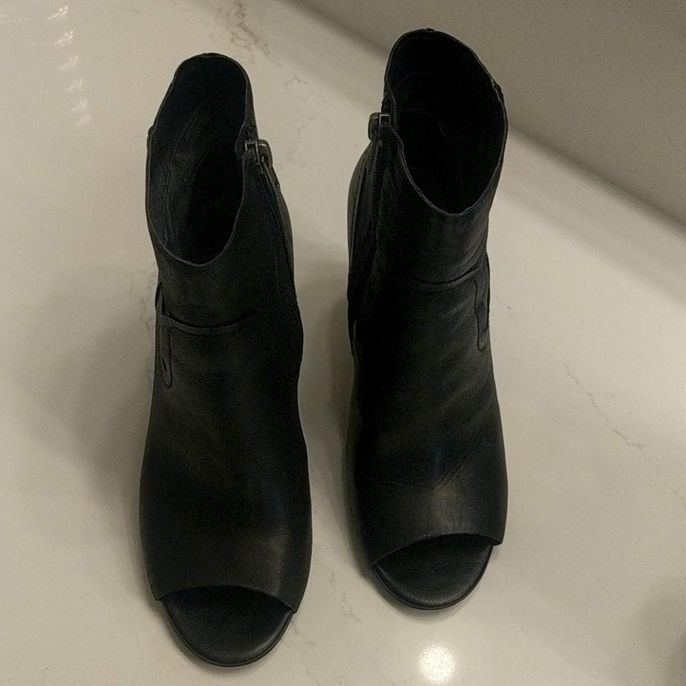Steve madden leather booties